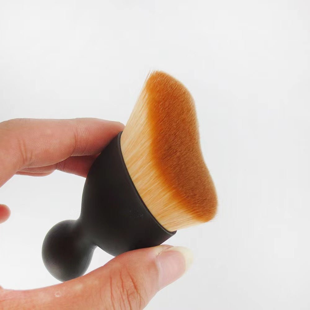 Soft-bristle air vent cleaning brush with protective cover