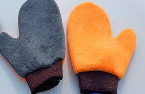 Bear Paw Coral Fleece Cleaning Gloves (2-Pack) | Scratch-Free | Lint-Free | 3 Colors